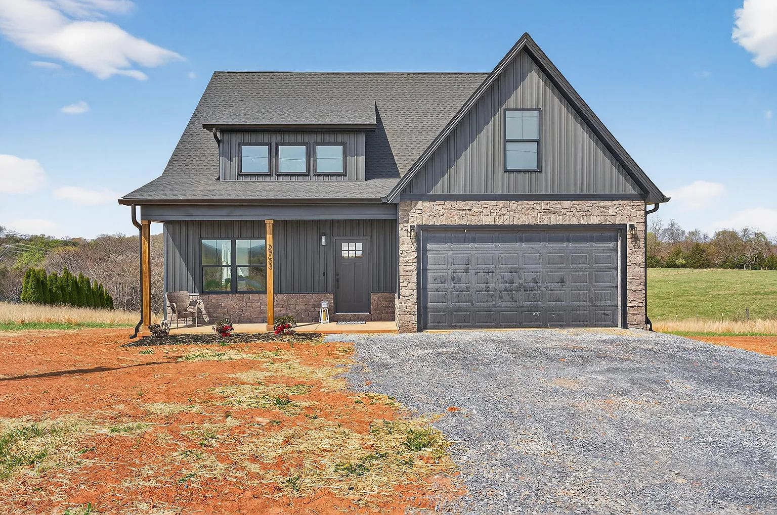2753 McDaniel Rd photo 1