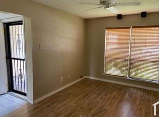 327 Arborview Dr, Garland, TX 75043