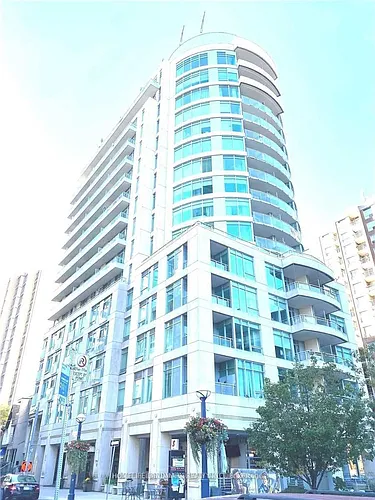 8 Scollard St #1009 Photo 1