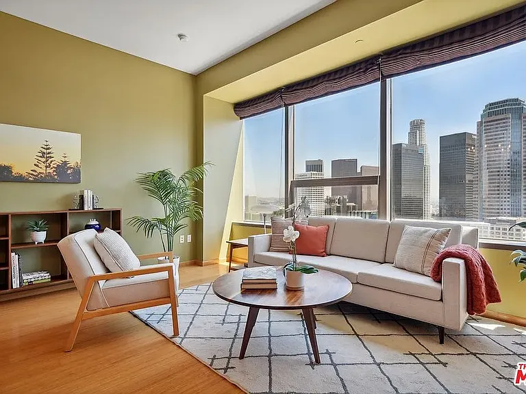 1100 Wilshire Blvd — Photo 8
