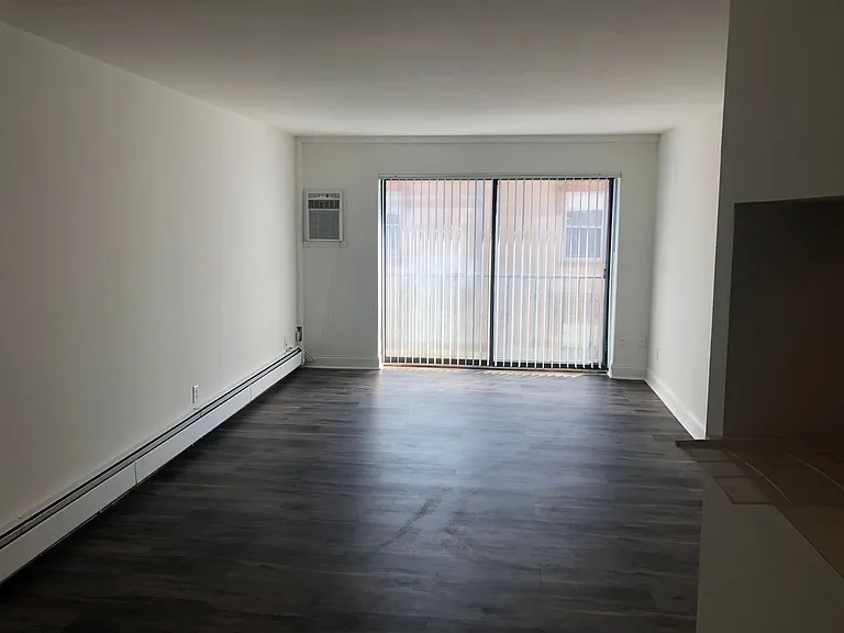 6018 8th Ave — Photo 10