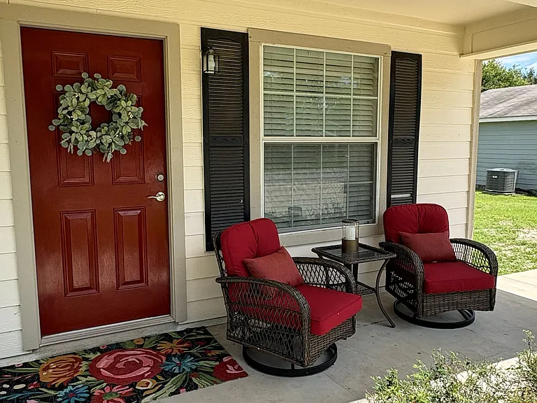 261 Springs Hill Cir — Photo 2