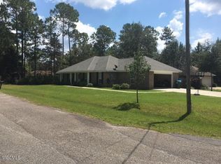 1903 Kingslea Dr, Gautier, MS 39553