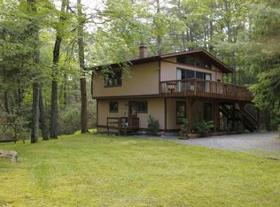 173 Indian Dr, Greentown, PA 18426