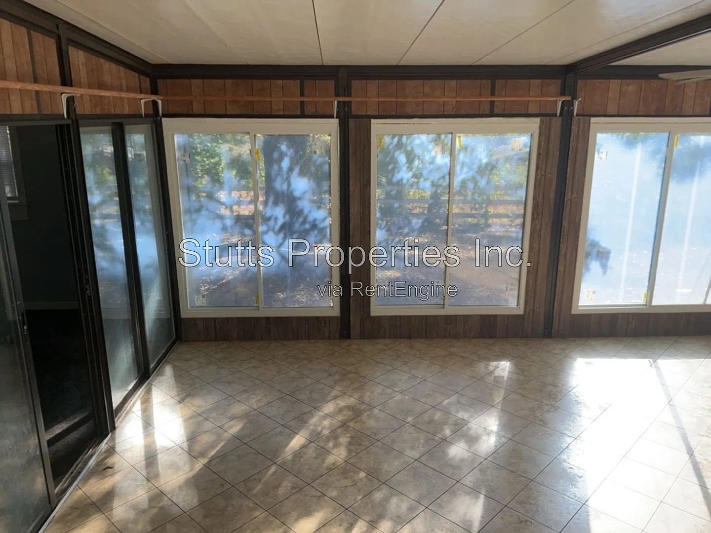 4 bed, 2.0 bath, 1900 sqft, $1,895 — Photo 4