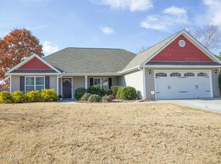 454 Shepherd Trl, Aberdeen, NC 28315