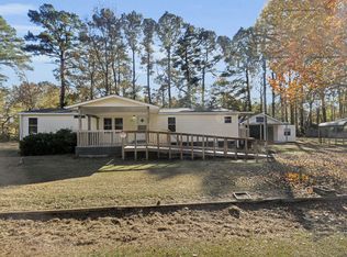 220 Tree Ln, New Bern, NC 28562