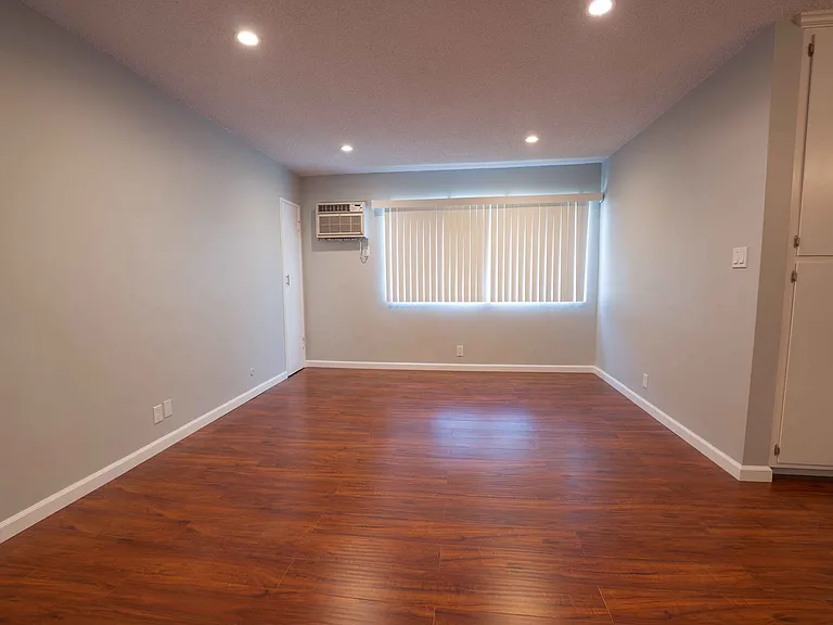 2015Holt — Photo 12