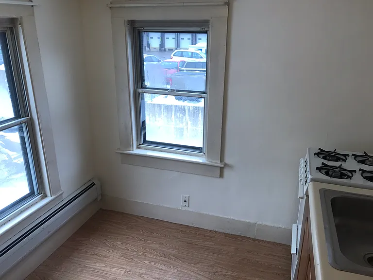 7 Maple St — Photo 8