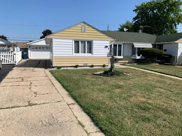 4614 W 89th St, Hometown, IL 60456
