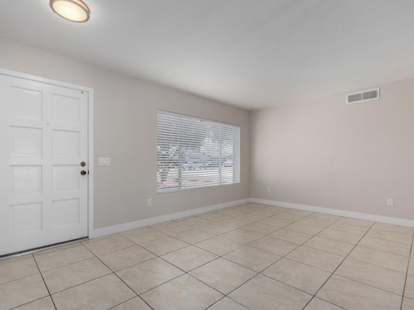 1020 W Santa Cruz Dr