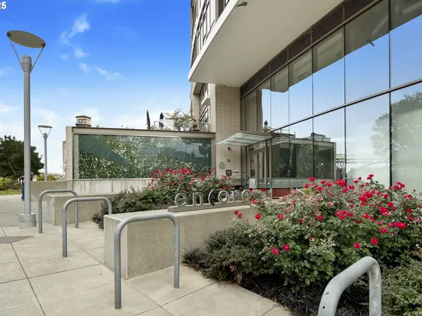 949 NW Overton St Unit 605, Portland, OR 97209