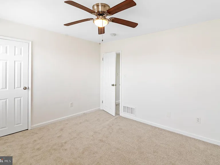 7827 Eastdale Rd — Photo 11