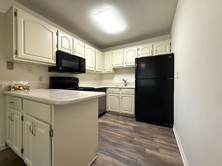 39 Par Haven Dr #E23 — Photo 4
