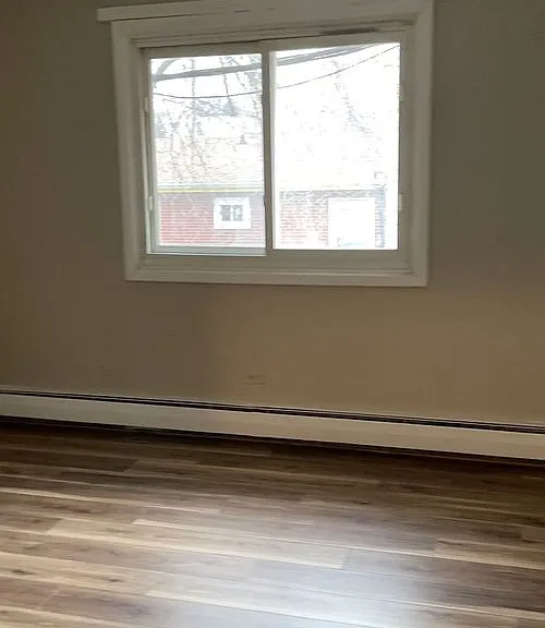 260 E Grand Ave — Photo 11
