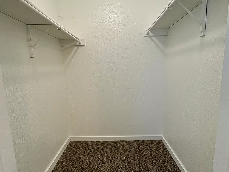 Pleasant Creek Apartments — Photo 33