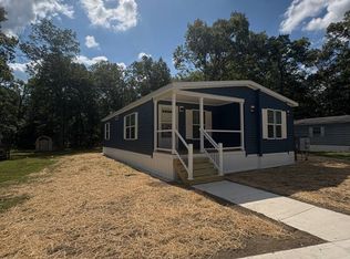 130 Chalet Ln, Vineland, NJ 08360