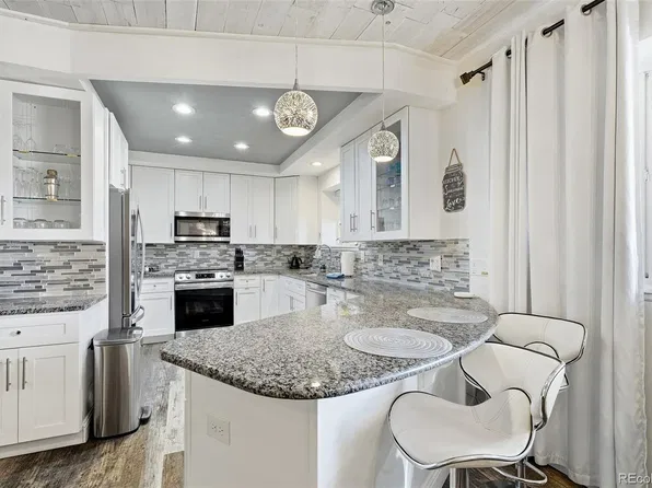2882 W Davies Avenue, Littleton, CO 80120