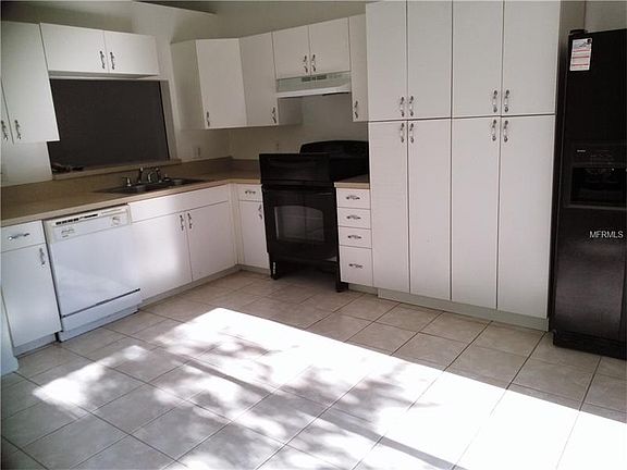 2nd image of 6916 Wildwood Oak Dr
