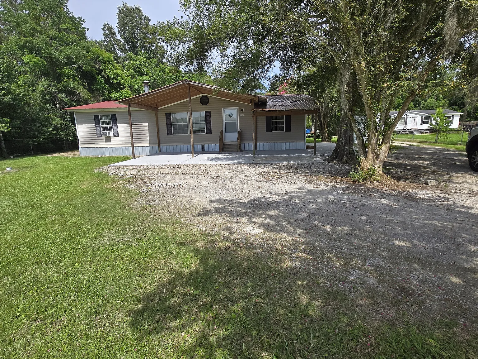 3 bed, 1550 sqft, $1,500 — Photo 1
