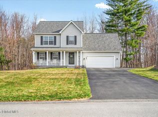 908 Macarthur Dr, Ballston Spa, NY 12020