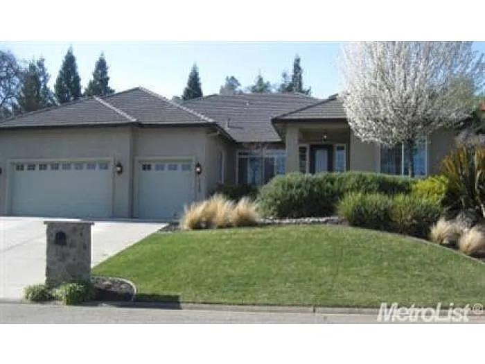 1160 Turquoise Way photo 1