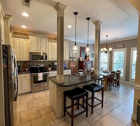 5th image of 113 Independence Ct