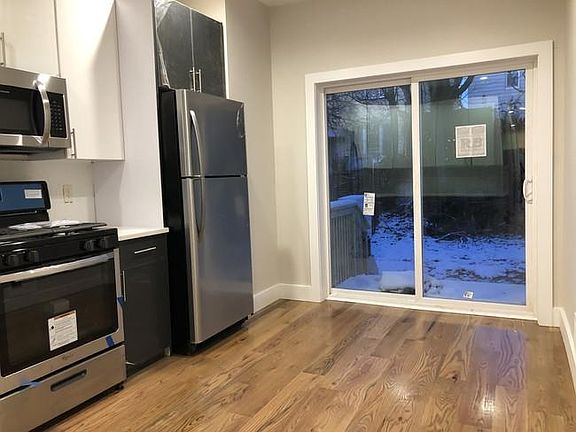 2nd image of 162 Clendenny Ave #15V