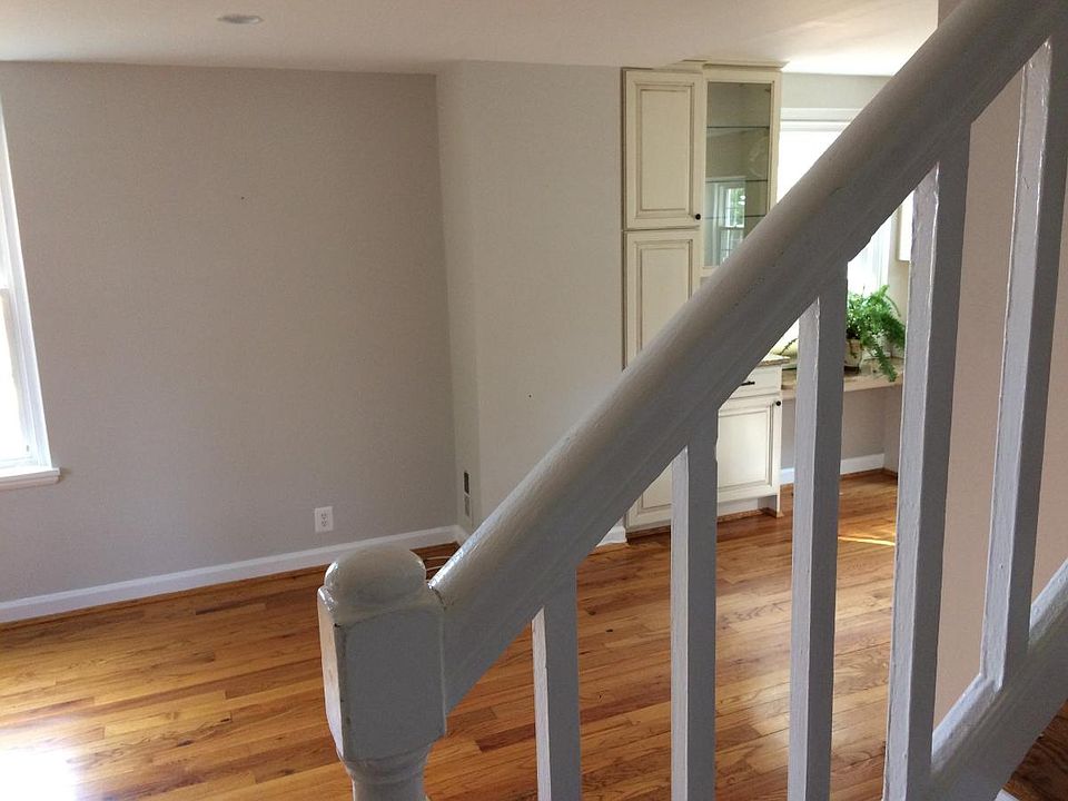 Livingroom Stairs Up