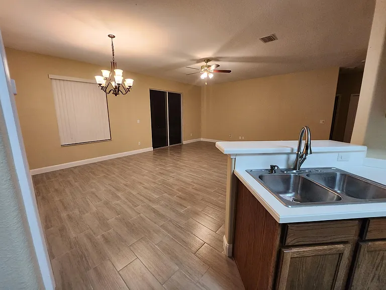 8365 104th Ct — Photo 9