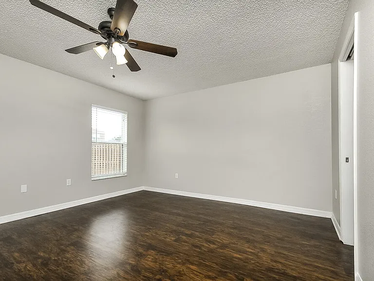 6025 Live Oak Dr — Photo 8