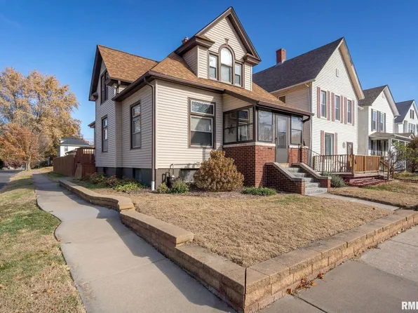 1034 W 14th St, Davenport, IA 52804