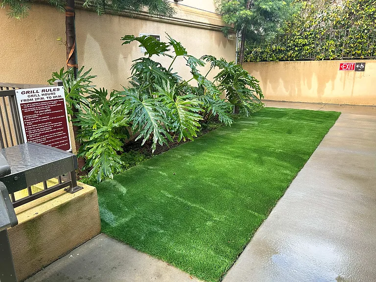 13439 Burbank Blvd — Photo 21