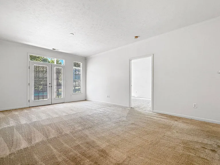 705 Beachfront Dr — Photo 40