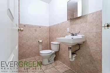 Rented by Safdie Realty Group