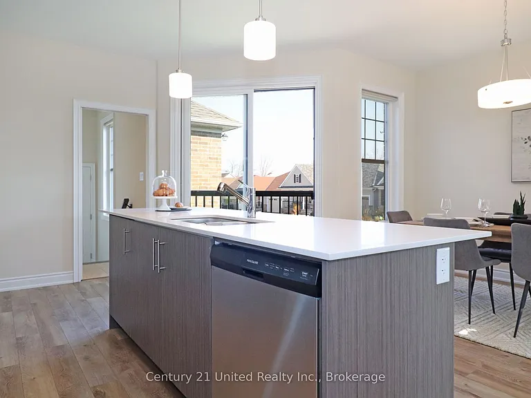228 Rowberry Blvd — Photo 16
