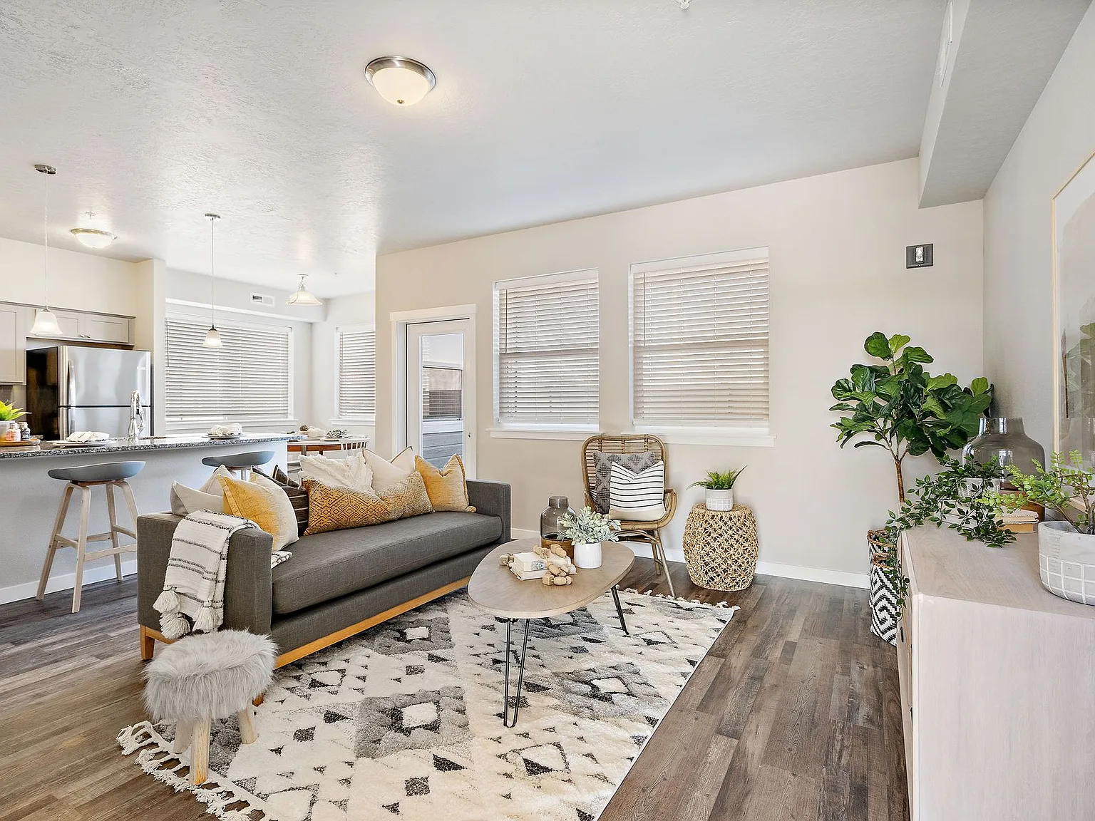 Sunnyvale Village — Photo 1