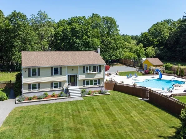 6 Myers Ln, Newbury, MA 01922