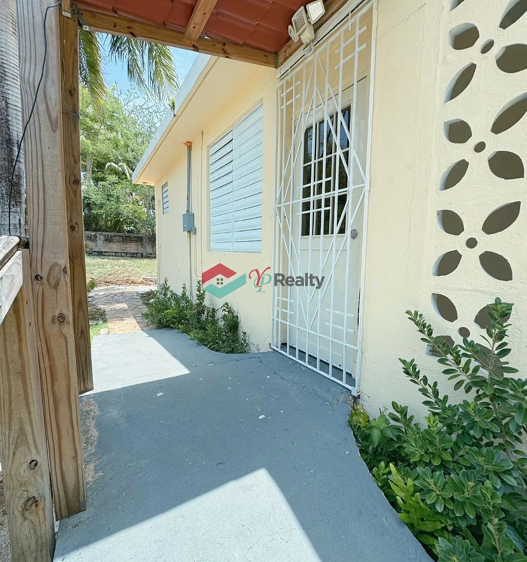 1 bed, 1.0 bath, $750 — Photo 2