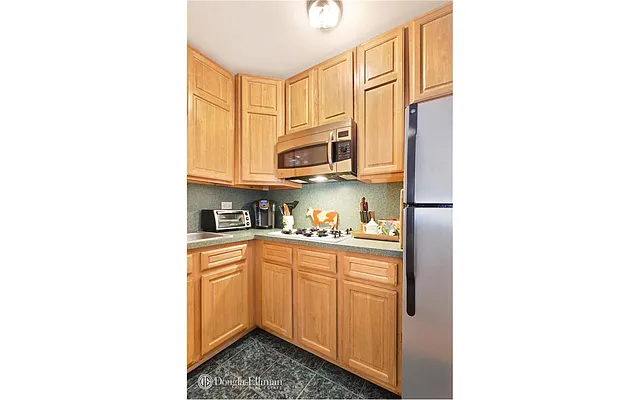 Rented by Douglas Elliman | media 11