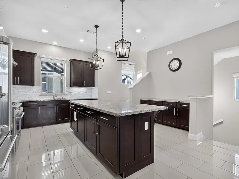1606 Hidden Creek Ln — Photo 9