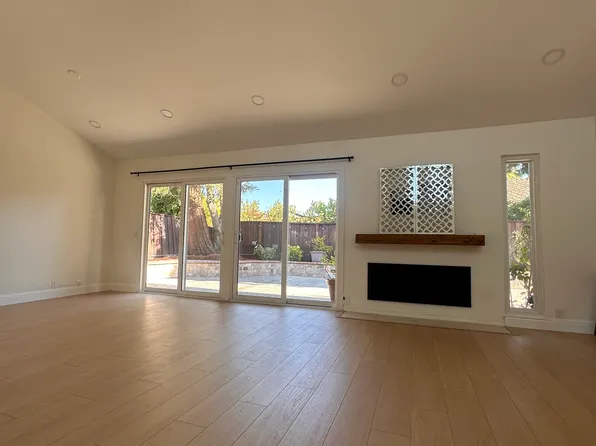19996 Beekman Pl, Cupertino, CA 95014