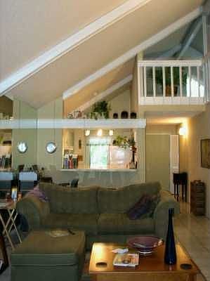 LIVING/LAYOUT