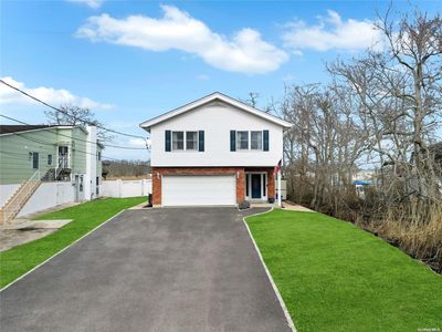 15 Riverside Avenue, Mastic Beach, NY, 11951