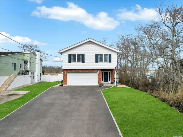 15 Riverside Avenue, Mastic Beach, NY 11951