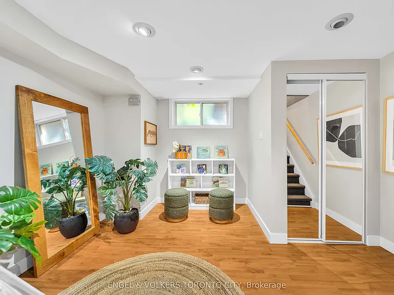 8 Old Trillium Ln — Photo 26