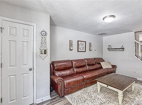 Spacious living room