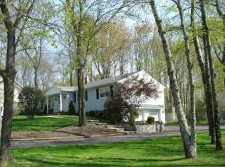 50 Parkside Dr, East Hanover, NJ 07936