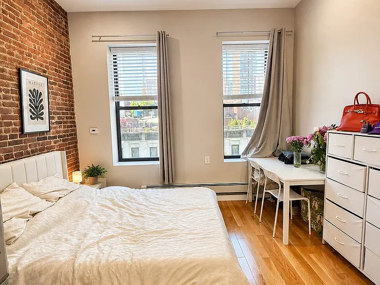 71 W 71st St #3R — Photo 4