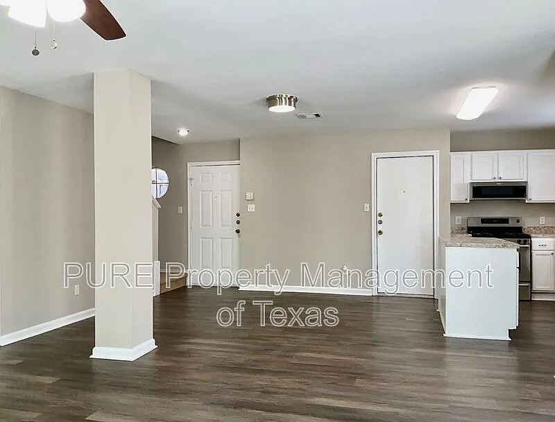 3 bed, 2.5 bath, 1316 sqft, $1,750 — Photo 4